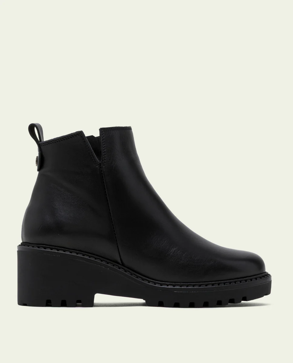 BOTINES DE PIEL CON CUÑA Y CREMALLERA NEGRA ELENA