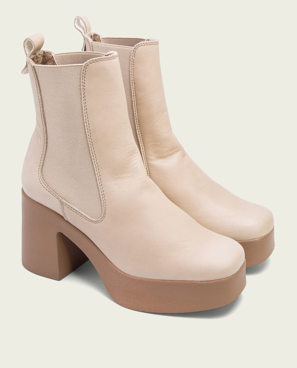 BOTINES DE TACÓN TAUPE CON ELASTICOS LAURA - Image 3