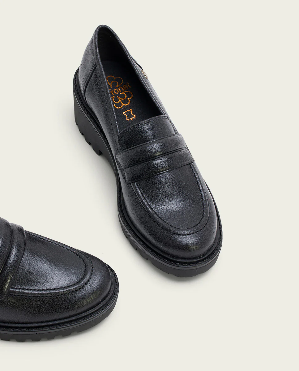 MOCASINES DE PIEL CON CUÑA NEGRA LARI - Image 5