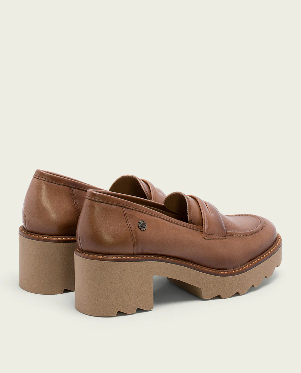 MOCASINES DE PIEL CON TACÓN TAUPE MABEL - Image 3