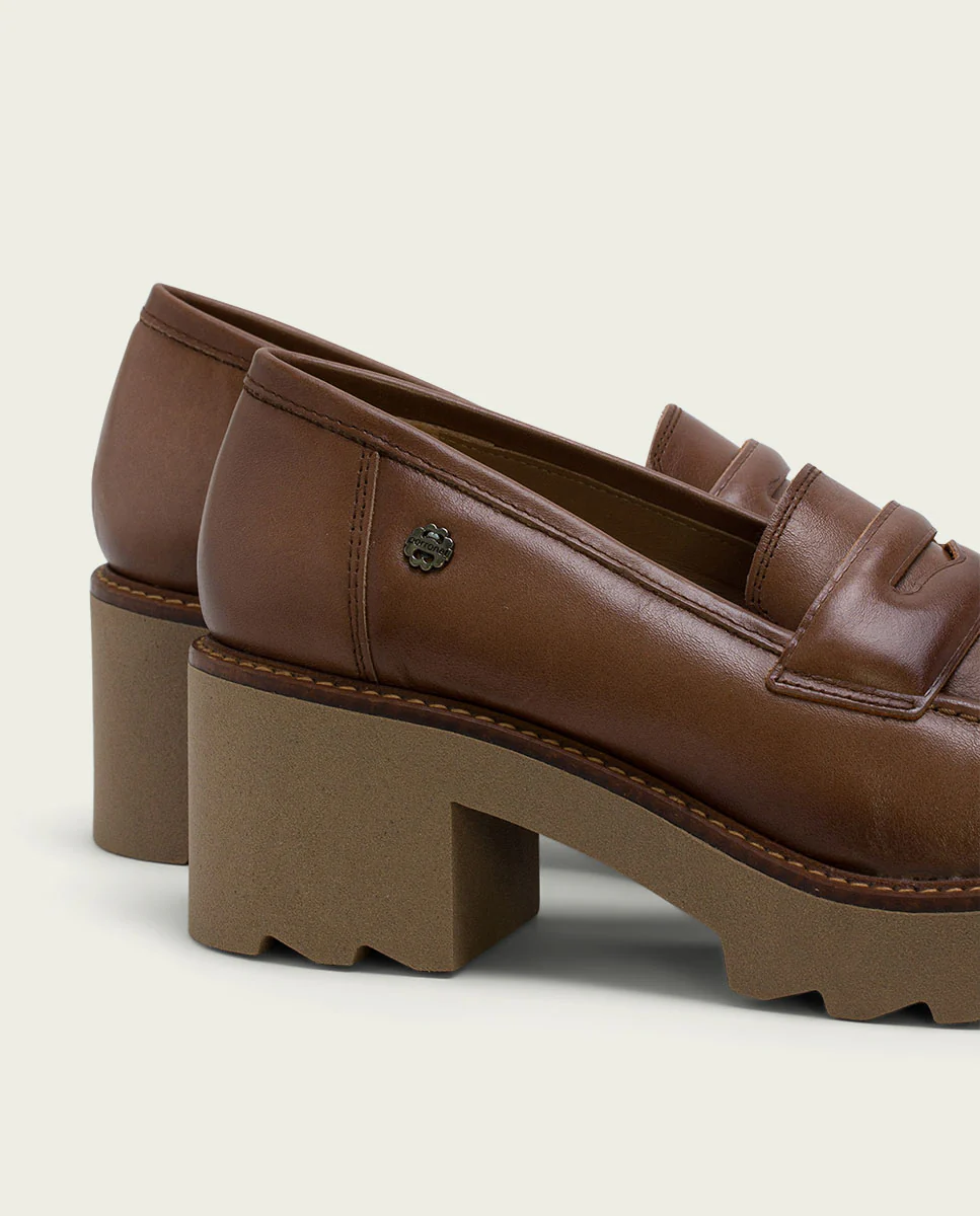 MOCASINES DE PIEL CON TACÓN TAUPE MABEL - Image 4