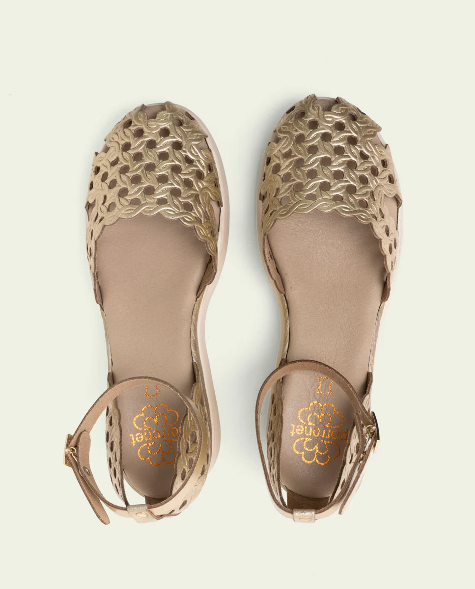 SANDALIA DE CUÑA DE PIEL TRENZADA EVA ORO - Image 6